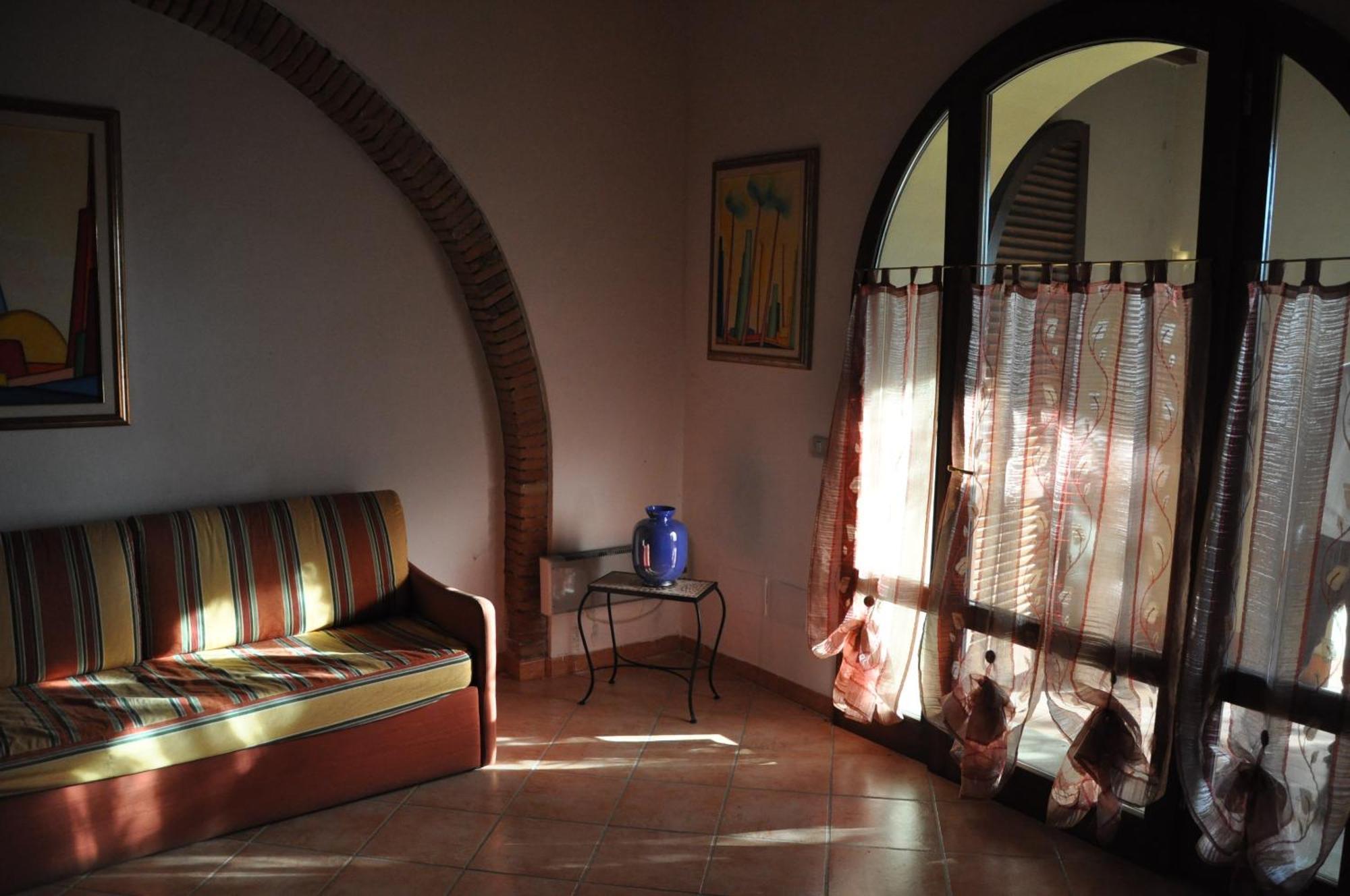 Ferienwohnung Monolocale Con Piscina S.Martino Riparbella Exterior foto